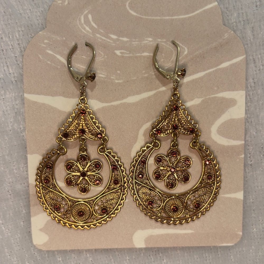 ✨ Elegant Gold Filigree Earrings ✨